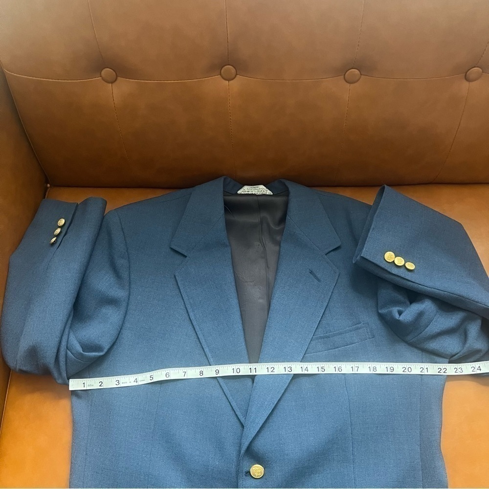 Stafford Men’s Wool Blend 2 Gold Metal Buttons Blue Blazer Sport Coat Size 42S - Picture 6 of 16